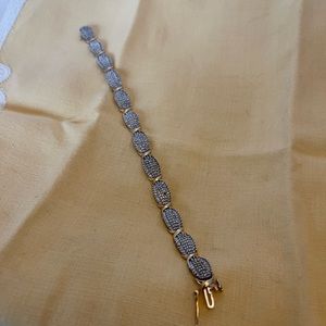 Sweet petite diamond bracelet in 10k gold